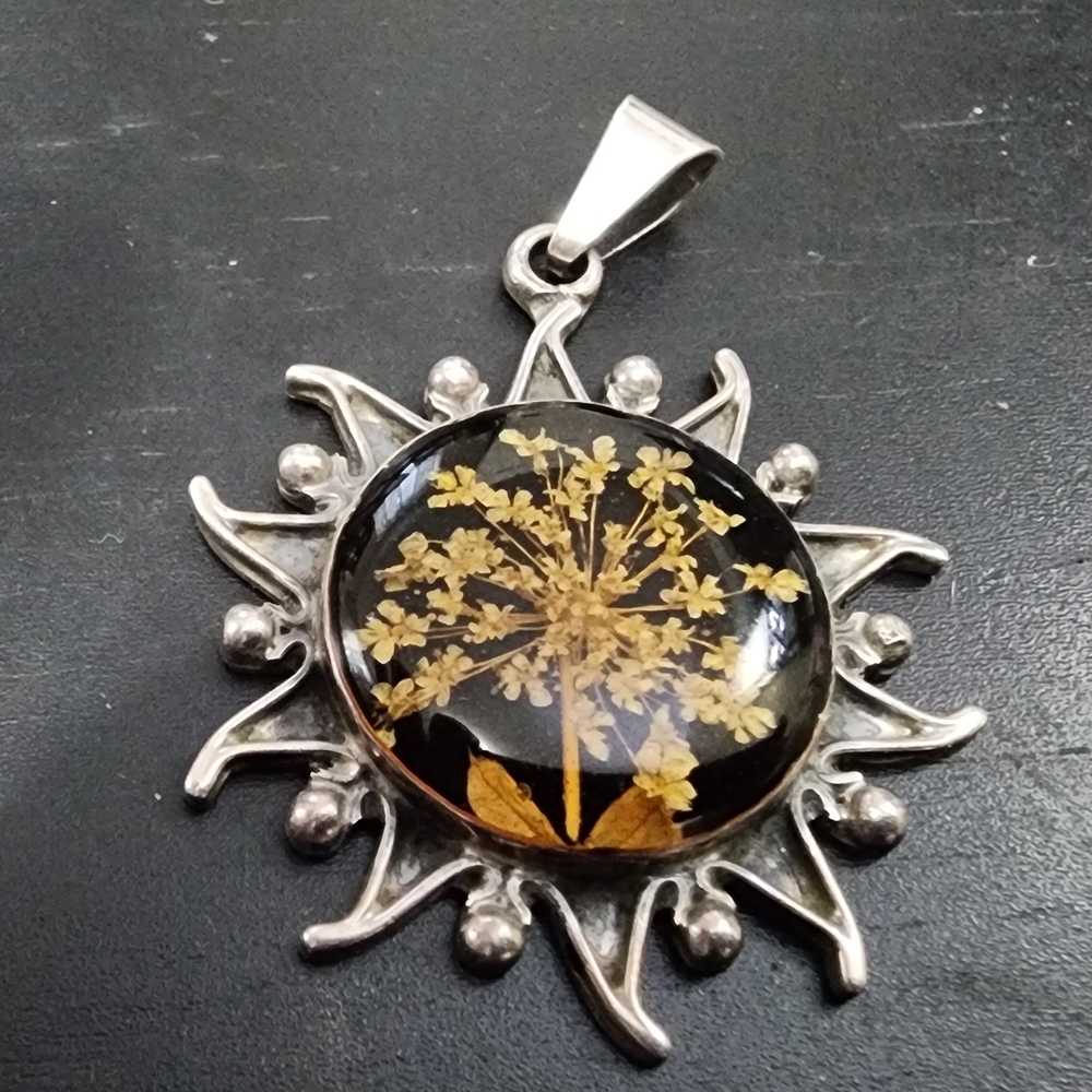 Silver Floral Pendant Necklace
